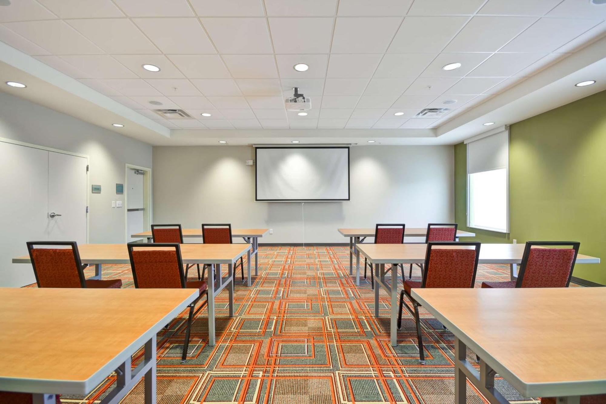Home2 Suites By Hilton Oswego Exteriér fotografie