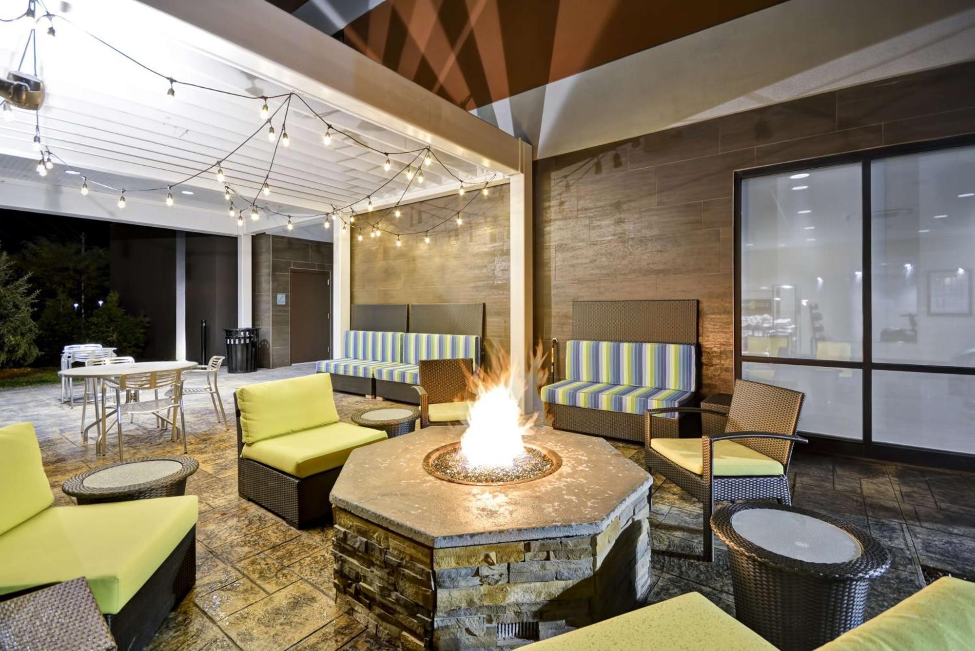 Home2 Suites By Hilton Oswego Exteriér fotografie